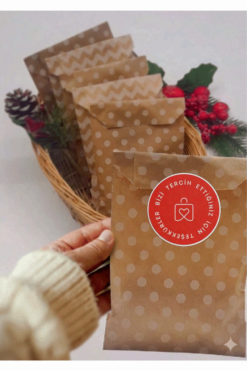 Paketlemeye özel 30 adet sticker, (farklı trend modeller ile mağazamızda kampanyalı olarak satışta)
