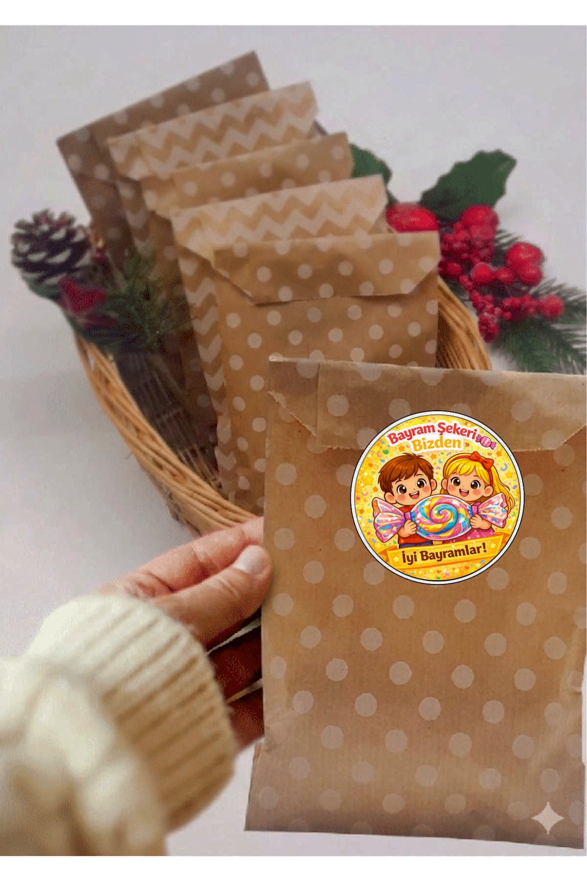 İyi Bayramlar yazılı, Paketleme Kutularına Özel Tasarım Etiketler 4 cm Çapında 15 Adet Etiket