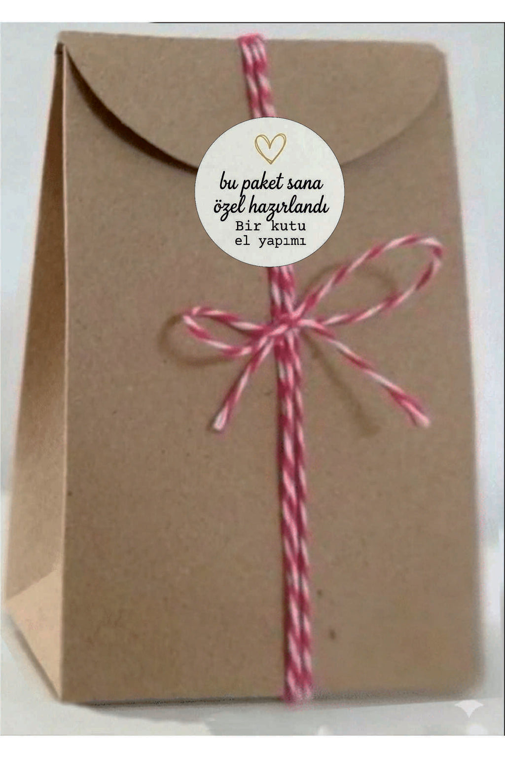 Paketlemeye özel 30 adet sticker, (farklı trend modeller ile mağazamızda kampanyalı olarak satışta)