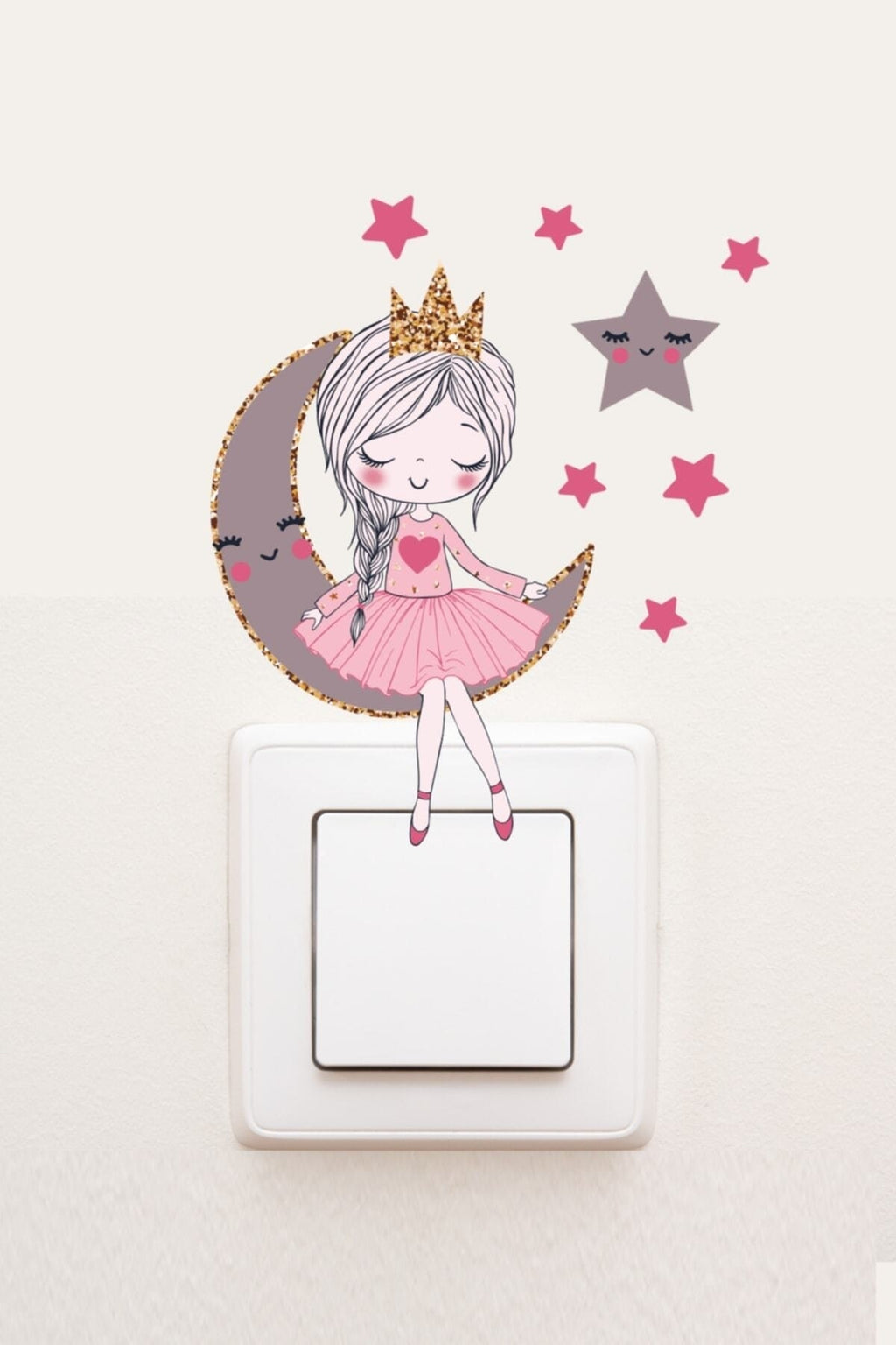 - Priz- Ayda Oturan Sevimli Kız Çocuk Odası Dekor Priz Sticker
