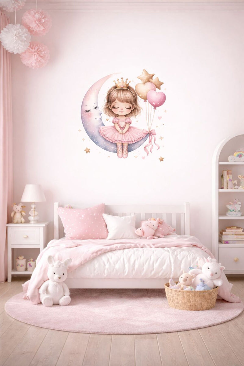 Ayda Oturan Sevimli Kız Çocuk Odası Duvar Sticker Seti