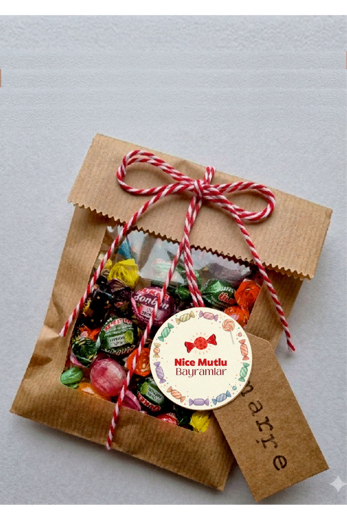 Nice Mutlu Bayramlar yazılı, Paketleme Kutularına Özel Tasarım Etiketler 4 cm Çapında 15 Adet Etiket