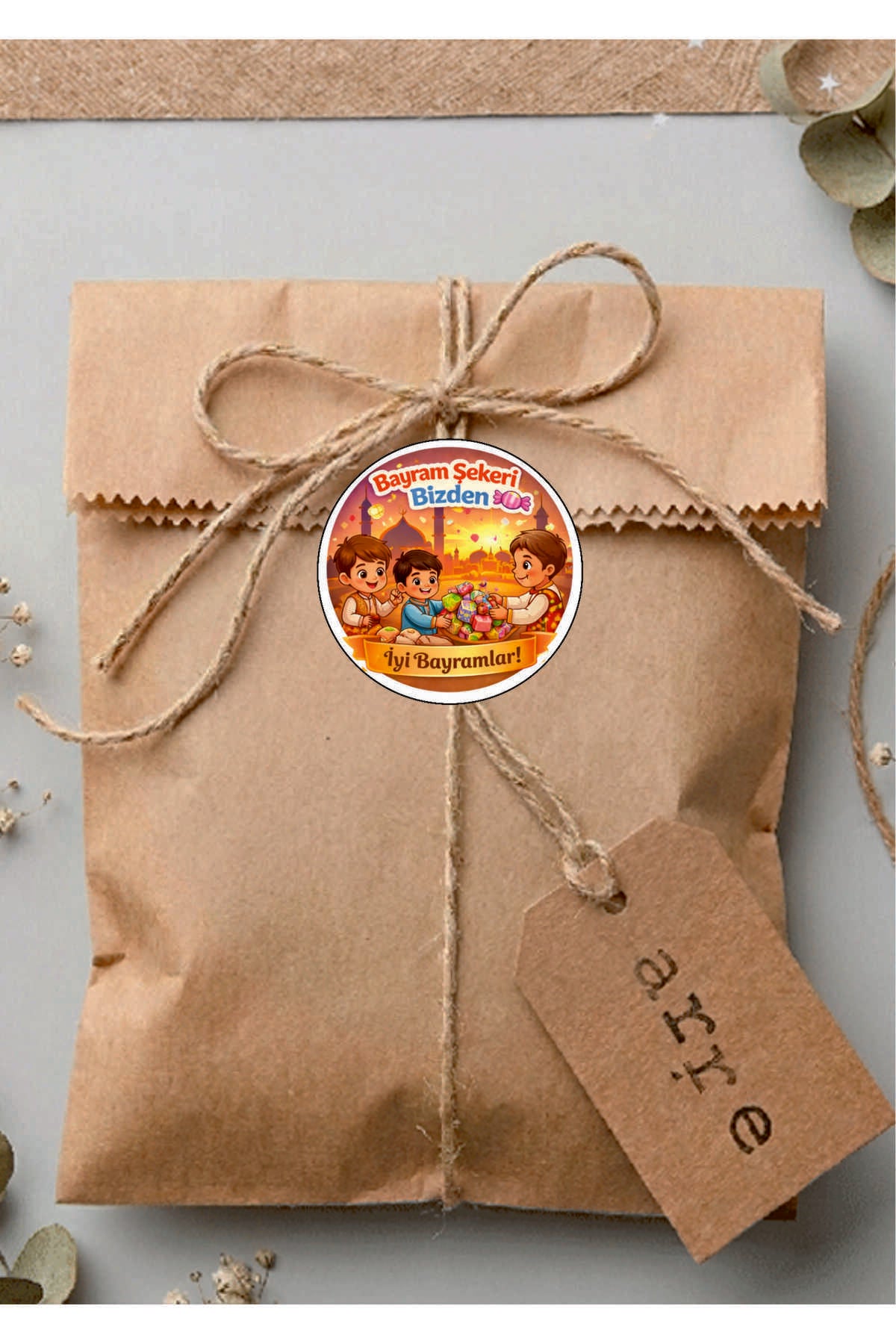 İyi Bayramlar yazılı, Paketleme Kutularına Özel Tasarım Etiketler 4 cm Çapında 15 Adet Etiket