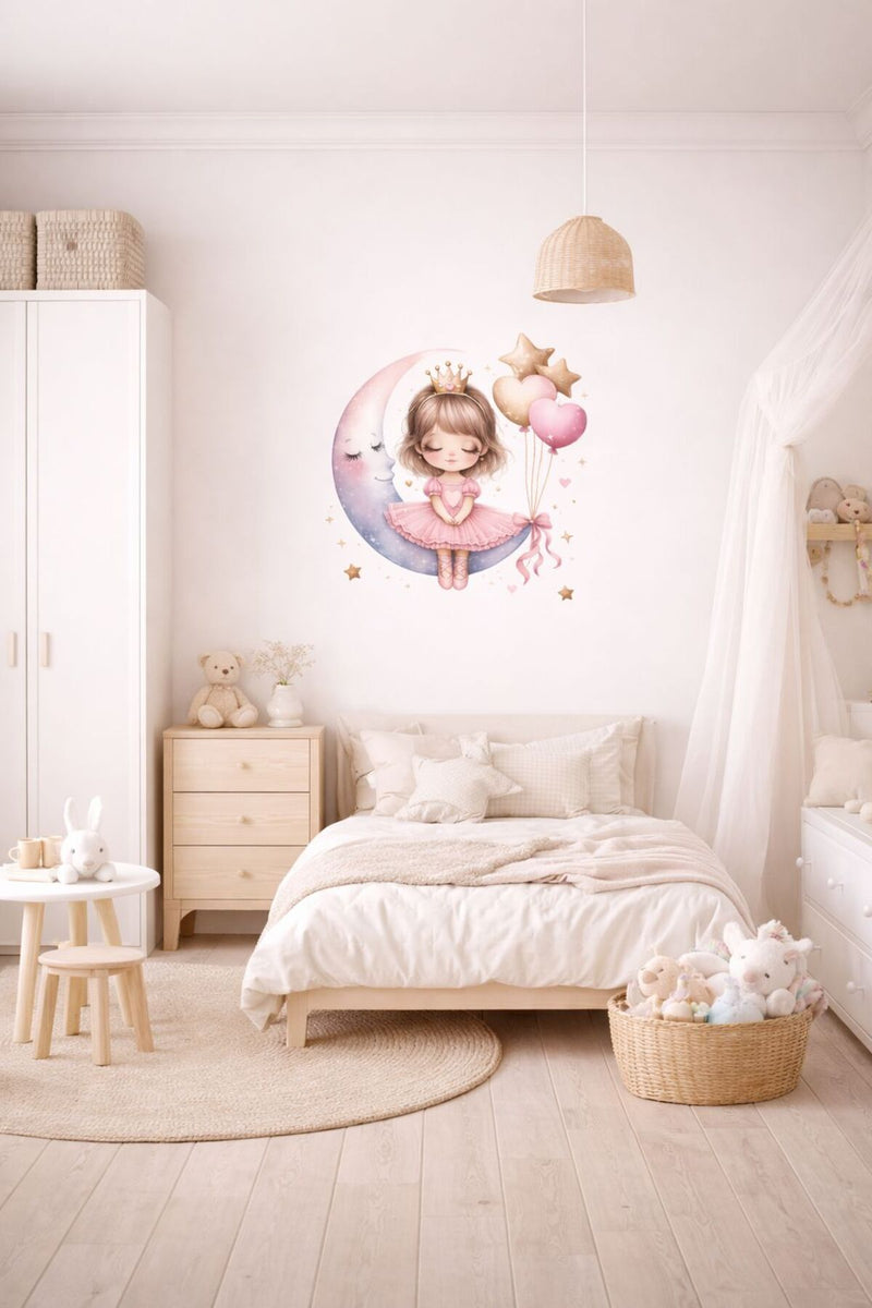 Ayda Oturan Sevimli Kız Çocuk Odası Duvar Sticker Seti