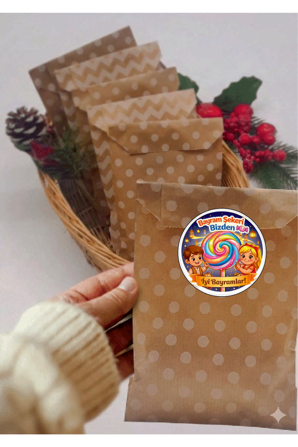 İyi Bayramlar yazılı, Paketleme Kutularına Özel Tasarım Etiketler 4 cm Çapında 15 Adet Etiket