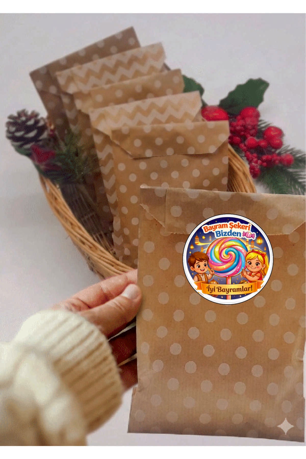 İyi Bayramlar yazılı, Paketleme Kutularına Özel Tasarım Etiketler 4 cm Çapında 15 Adet Etiket