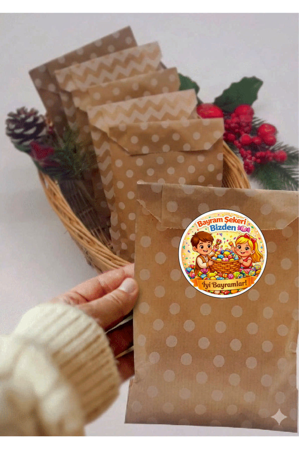 İyi Bayramlar yazılı, Paketleme Kutularına Özel Tasarım Etiketler 4 cm Çapında 15 Adet Etiket