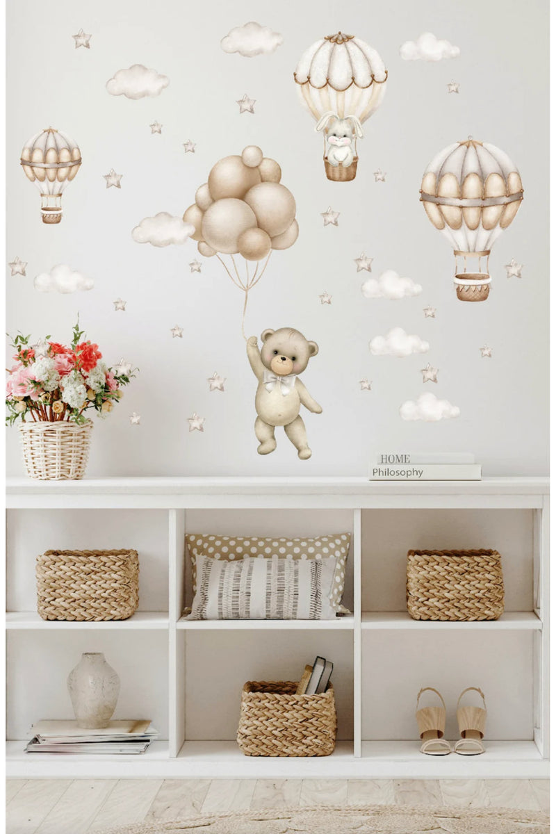 Soft Kahverengi Bej Tonlarda Uçan Balon Macerası Çocuk Odası Duvar Sticker Seti