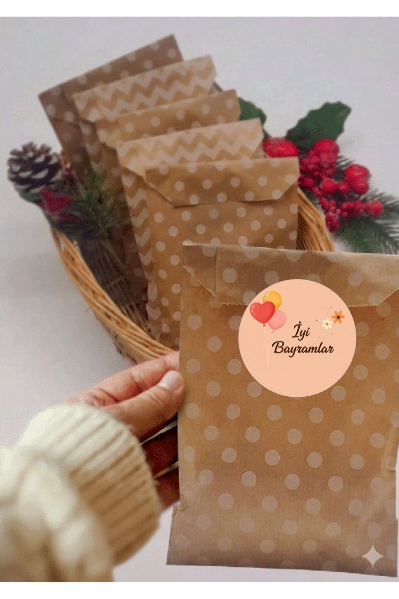 İyi Bayramlar yazılı, Paketleme Kutularına Özel Tasarım Etiketler 4 cm Çapında 15 Adet Etiket
