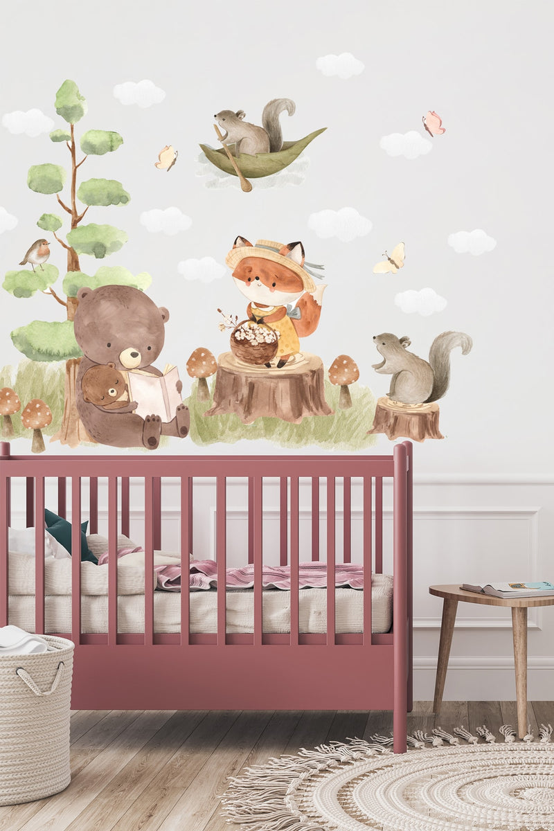 Ormanda Masal Saati - Kitap Okuyan Anne Ayıcık Çocuk Odası Duvar Sticker Seti